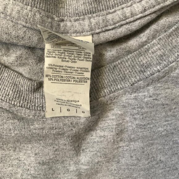 Gildan Men's Grey T-shirt - Picture 3 of 3